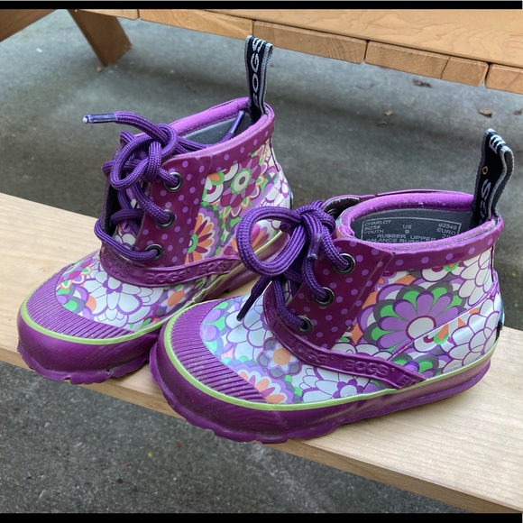 Bogs size 9 youth rain boots - Picture 2 of 4